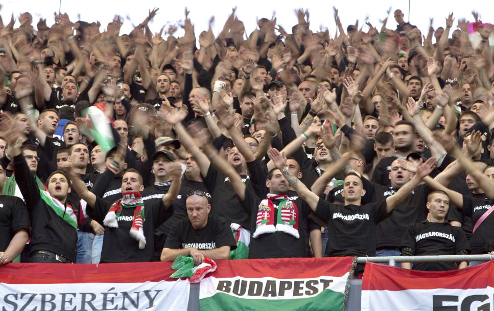 I tifosi ungheresi sono sbarcati in massa al National Arena stadium du Bucarest (Ap)